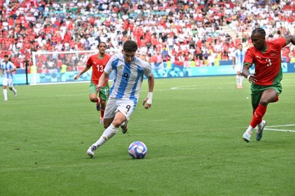 梳理阿根廷2-2到1-2摩洛哥：中断2小时VAR确认绝平无效 再踢3分钟